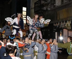中州まつりの女神輿