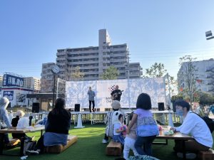 別府マルシェのステージの様子