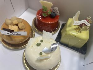 ケーキ４つ