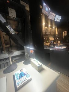 ステージ裏の音響のある場所の画像