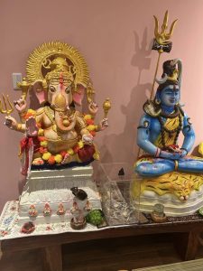 中国系の神様２体のフィギュアの画像