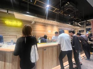 イベント会場のアフターパーティーの様子