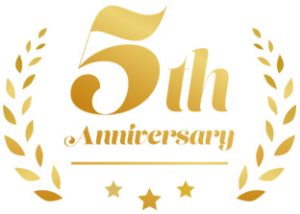 5th Anniversary のロゴ