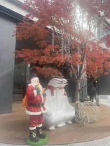 サンタと白熊
