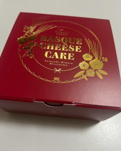 チーズケーキの箱